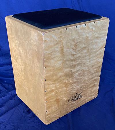 Cajon with String / Snare Cajon with String / Snare